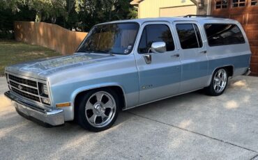 Chevrolet-Suburban-1989-32