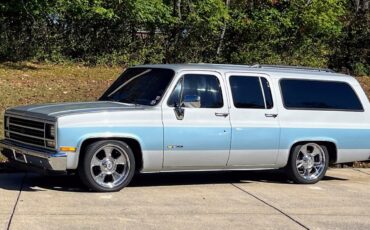 Chevrolet-Suburban-1989-35
