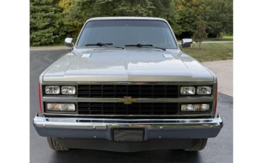 Chevrolet-Suburban-1989-Silver-Blue-12
