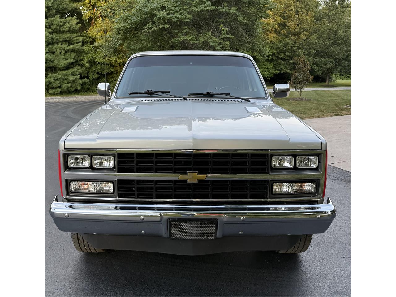 Chevrolet-Suburban-1989-Silver-Blue-12