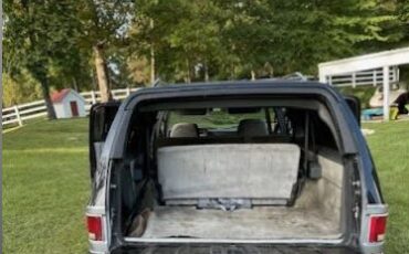 Chevrolet-Suburban-1990-Gloss-Black-Heather-Gray-Cloth-24