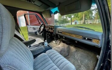 Chevrolet-Suburban-1990-Gloss-Black-Heather-Gray-Cloth-26