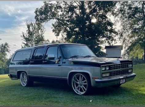 Chevrolet-Suburban-1990-Gloss-Black-Heather-Gray-Cloth-5