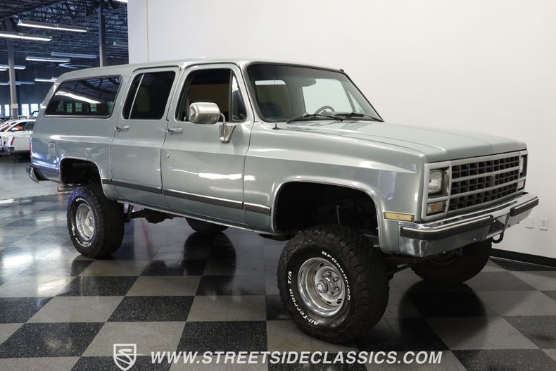 Chevrolet-Suburban-1990-Gray-Dark-Blue-12