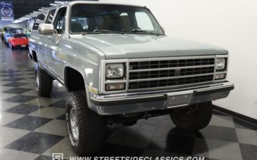Chevrolet-Suburban-1990-Gray-Dark-Blue-13