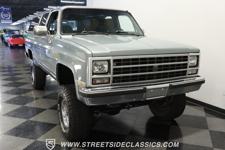 Chevrolet-Suburban-1990-Gray-Dark-Blue-13