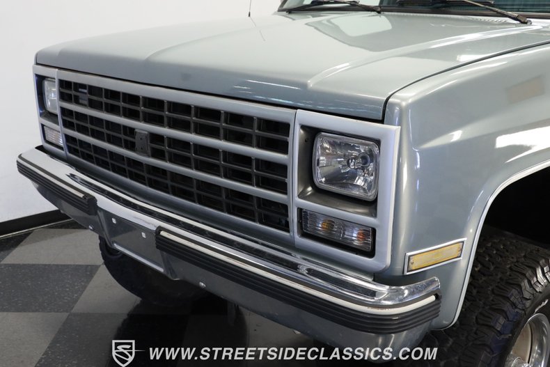 Chevrolet-Suburban-1990-Gray-Dark-Blue-17