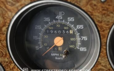 Chevrolet-Suburban-1990-Gray-Dark-Blue-36