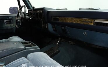 Chevrolet-Suburban-1990-Gray-Dark-Blue-43
