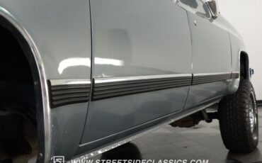 Chevrolet-Suburban-1990-Gray-Dark-Blue-6