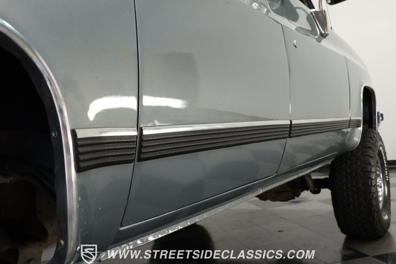 Chevrolet-Suburban-1990-Gray-Dark-Blue-6