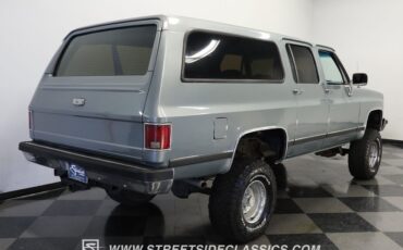 Chevrolet-Suburban-1990-Gray-Dark-Blue-9