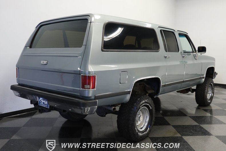 Chevrolet-Suburban-1990-Gray-Dark-Blue-9