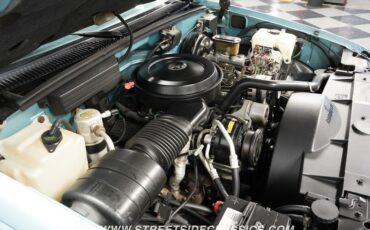 Chevrolet-Suburban-1992-Light-Blue-Metallic-Blue-35