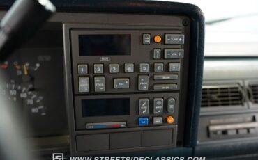 Chevrolet-Suburban-1992-Light-Blue-Metallic-Blue-42