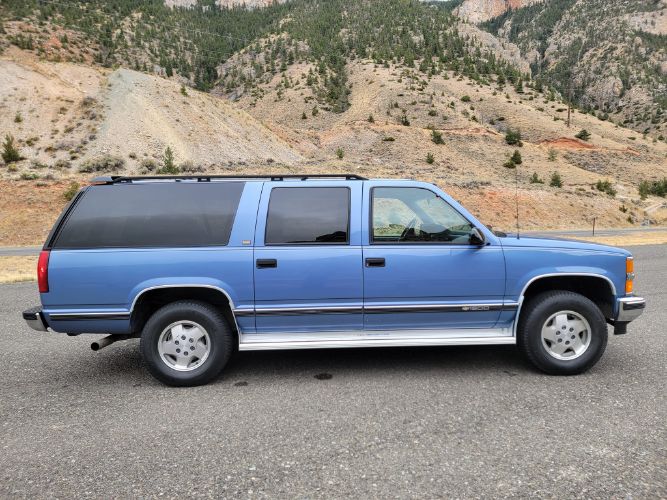 Chevrolet-Suburban-1994-Atlantic-Blue-Metall-Blue-11