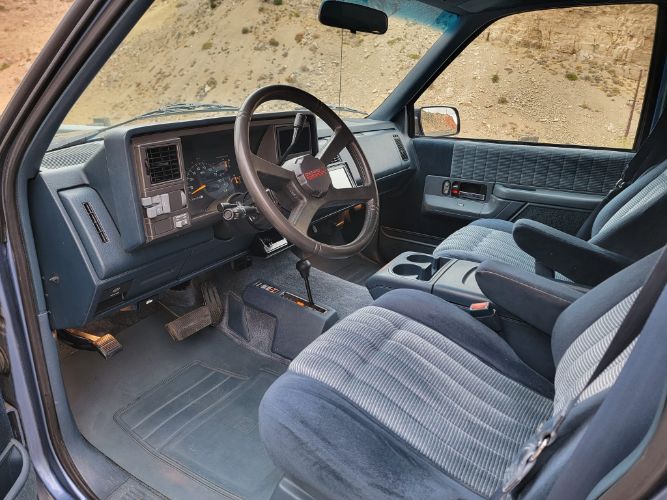 Chevrolet-Suburban-1994-Atlantic-Blue-Metall-Blue-13