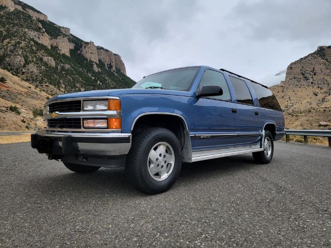 Chevrolet-Suburban-1994-Atlantic-Blue-Metall-Blue-3
