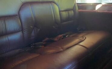 Chevrolet-Suburban-1995-Custom-Leather-2