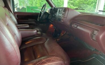 Chevrolet-Suburban-1995-Custom-Leather-4