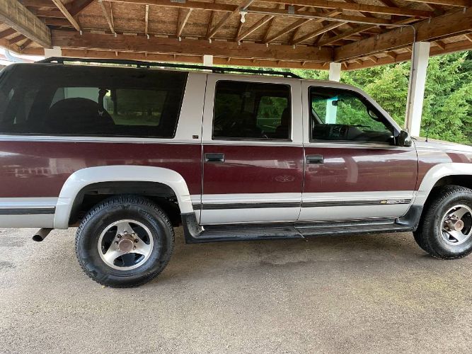 Chevrolet-Suburban-1995-Custom-Leather-5