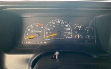 Chevrolet-Suburban-1995-Custom-Leather-6