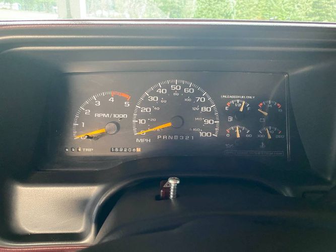 Chevrolet-Suburban-1995-Custom-Leather-6