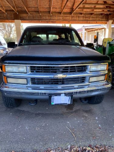 Chevrolet-Suburban-1995-Custom-Leather-7