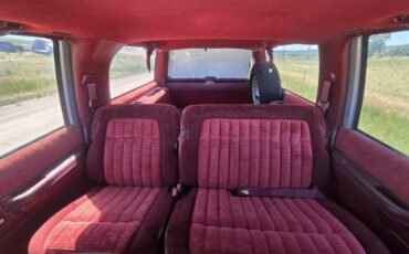 Chevrolet-Suburban-2500-diesel-1994-red-10