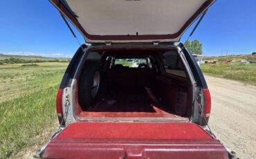 Chevrolet-Suburban-2500-diesel-1994-red-12