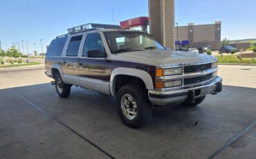 Chevrolet-Suburban-2500-diesel-1994-red