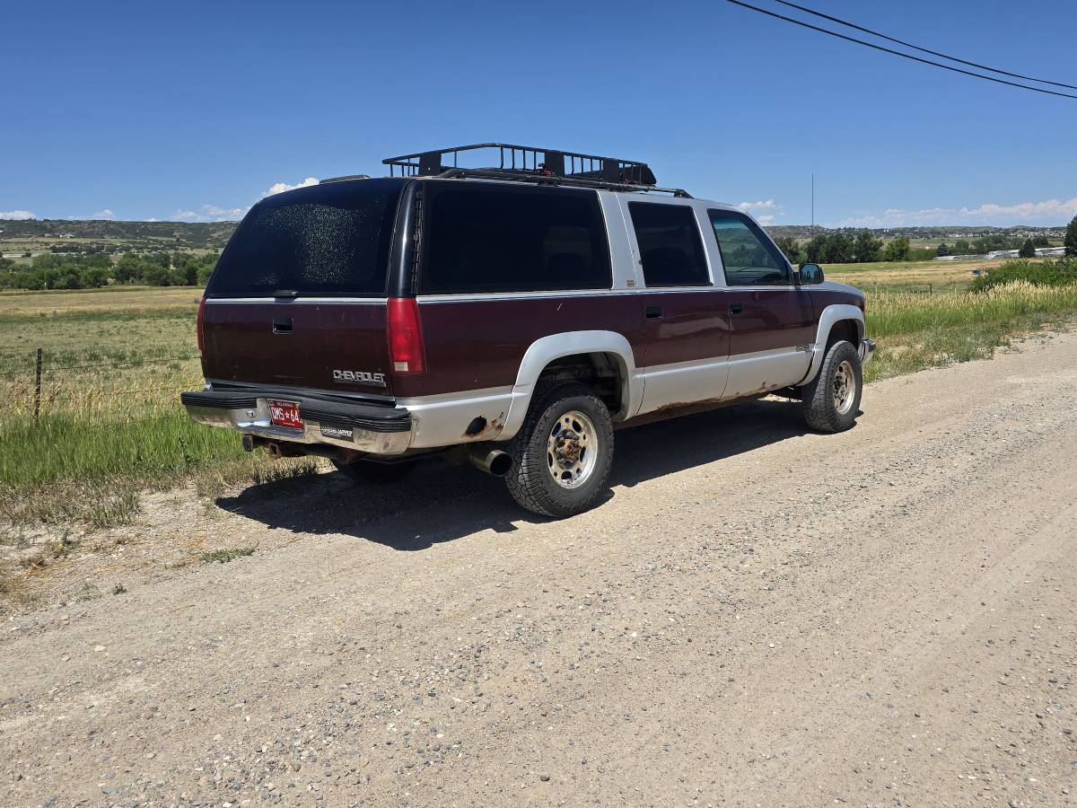 Chevrolet-Suburban-2500-diesel-1994-red-6
