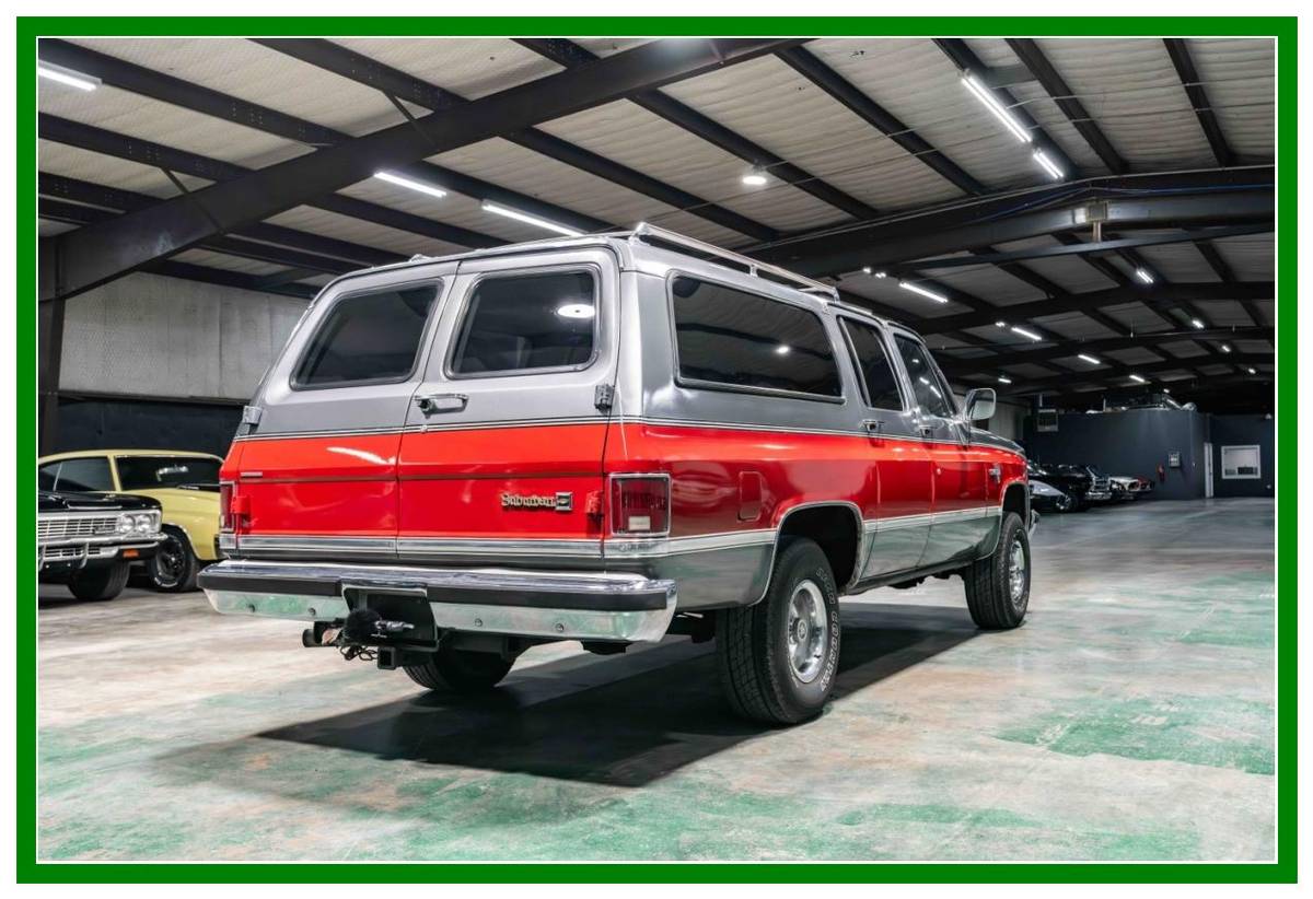Chevrolet-Suburban-4x4-1987-5