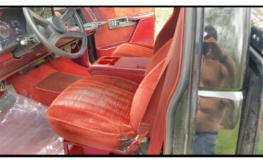 Chevrolet-Super-sport-1990-Black-Garnet-Red-6