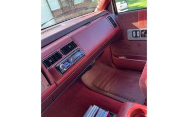 Chevrolet-Super-sport-1990-Black-Red-13