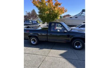 Chevrolet-Super-sport-1990-Black-Red-3