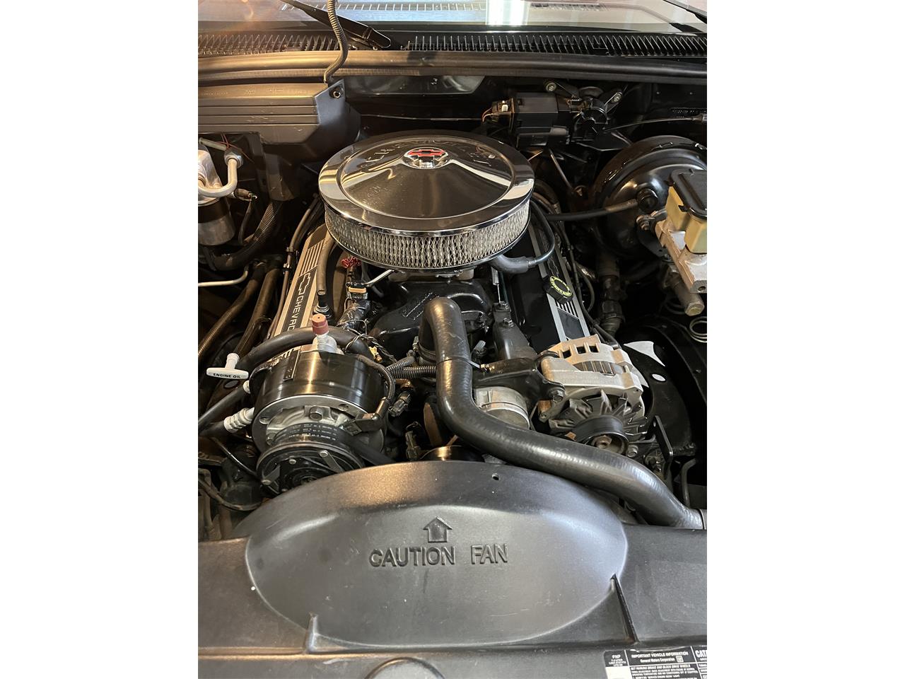Chevrolet-Super-sport-1990-Black-Red-7