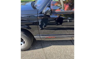 Chevrolet-Super-sport-1990-Black-Red-9