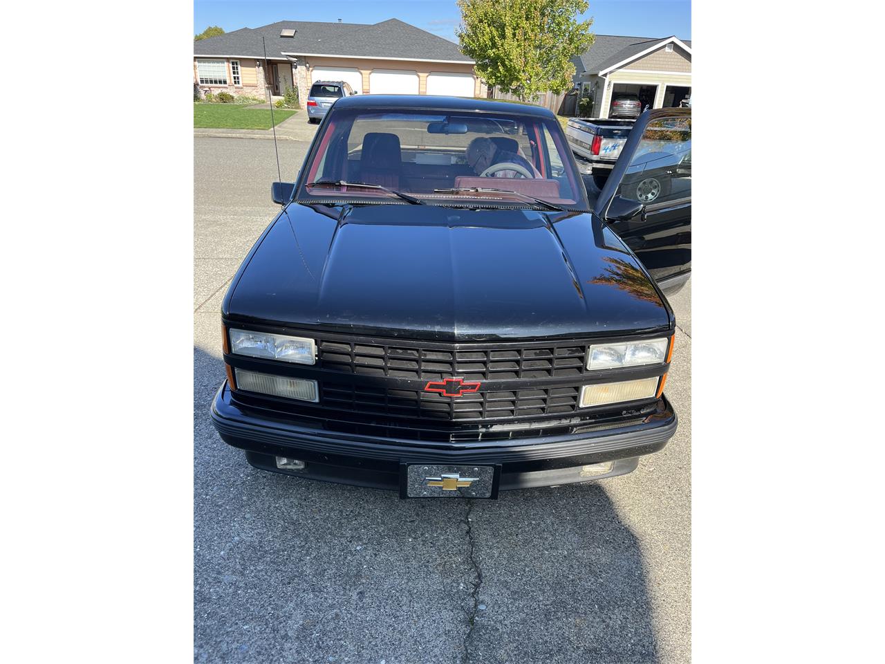 Chevrolet-Super-sport-1990-Black-Red