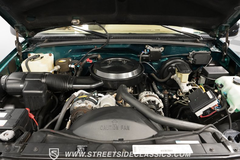 Chevrolet-Tahoe-1995-Emerald-Green-Metall-Tan-1