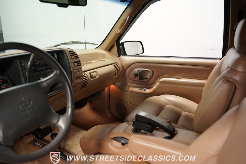 Chevrolet-Tahoe-1995-Emerald-Green-Metall-Tan-15