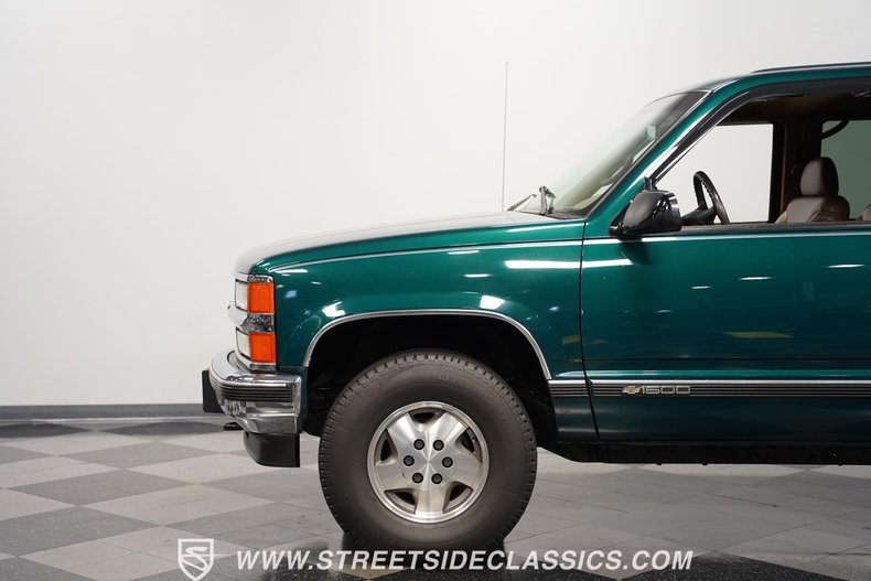 Chevrolet-Tahoe-1995-Emerald-Green-Metall-Tan-31