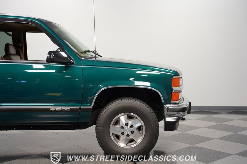 Chevrolet-Tahoe-1995-Emerald-Green-Metall-Tan-36