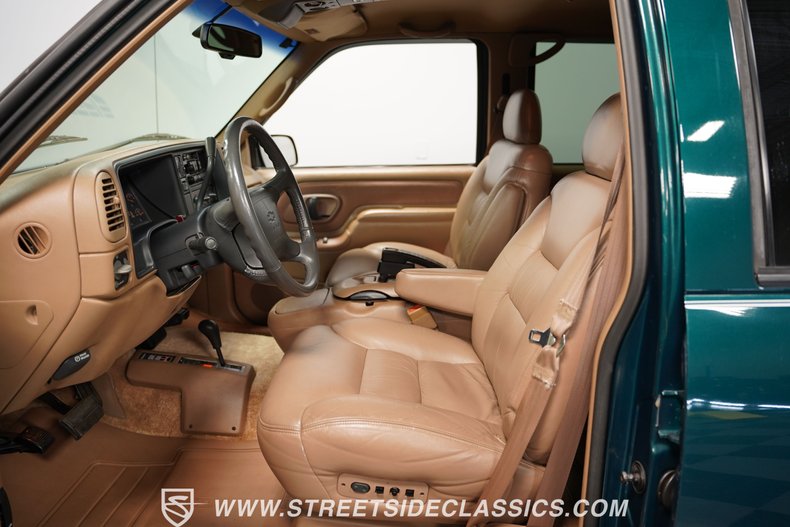 Chevrolet-Tahoe-1995-Emerald-Green-Metall-Tan-9