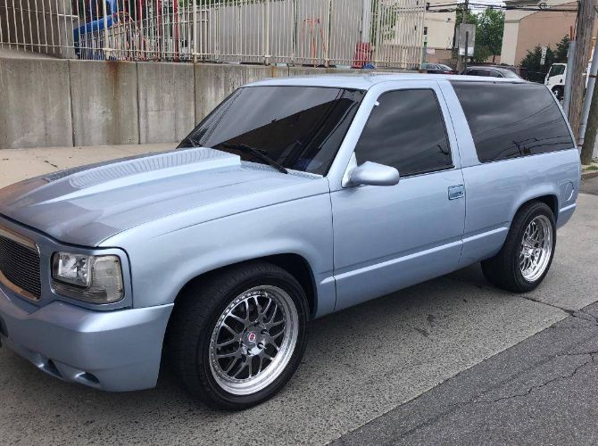 Chevrolet-Tahoe-1995-Light-Blue-Metallic-Custom