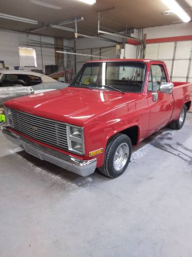 Chevrolet-Truck-1982-Red-Black-12