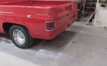 Chevrolet-Truck-1982-Red-Black-13