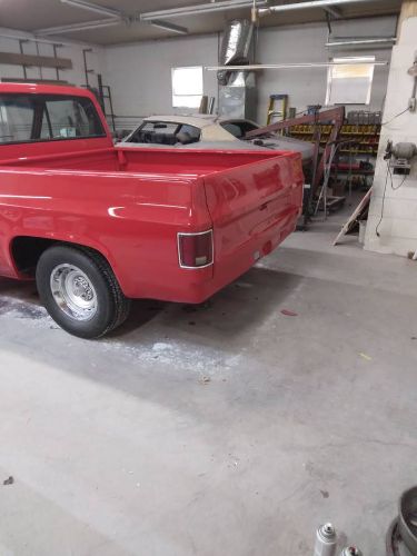 Chevrolet-Truck-1982-Red-Black-13