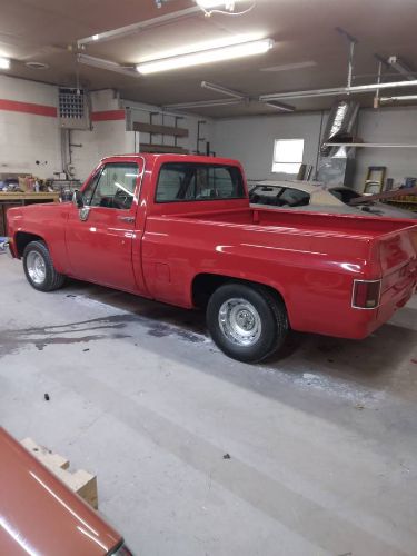 Chevrolet-Truck-1982-Red-Black-22