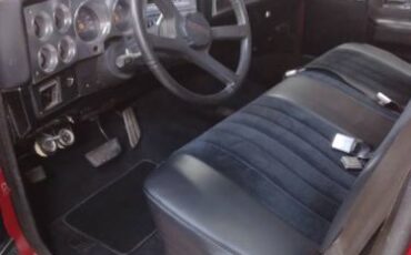 Chevrolet-Truck-1982-Red-Black-4